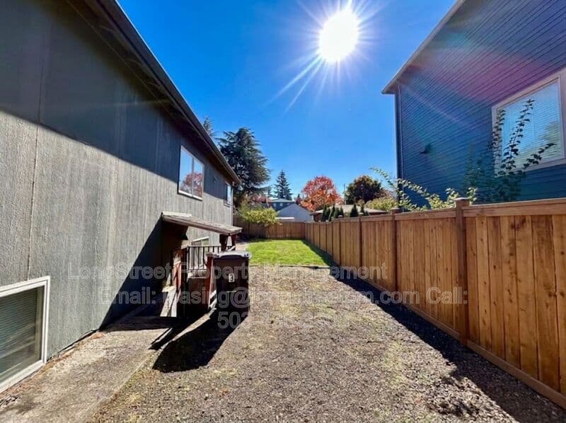 Portland Condo: 4848 SE Bybee Blvd