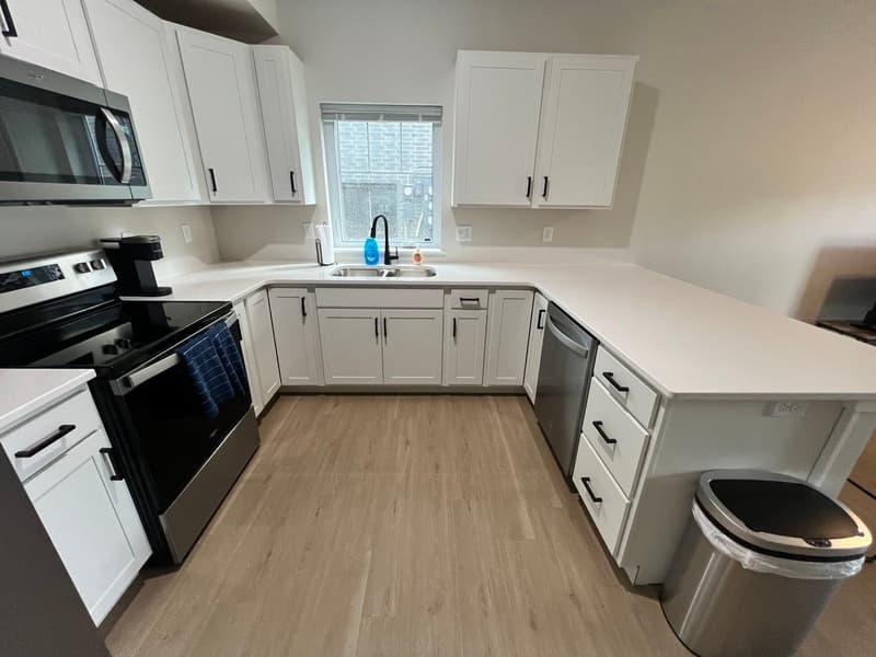 Iowa City Townhome: 400 S Dodge St