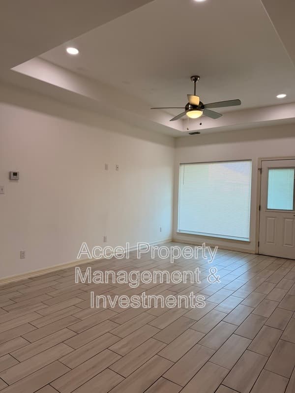 Donna House: 418 Gonzalez Dr.
