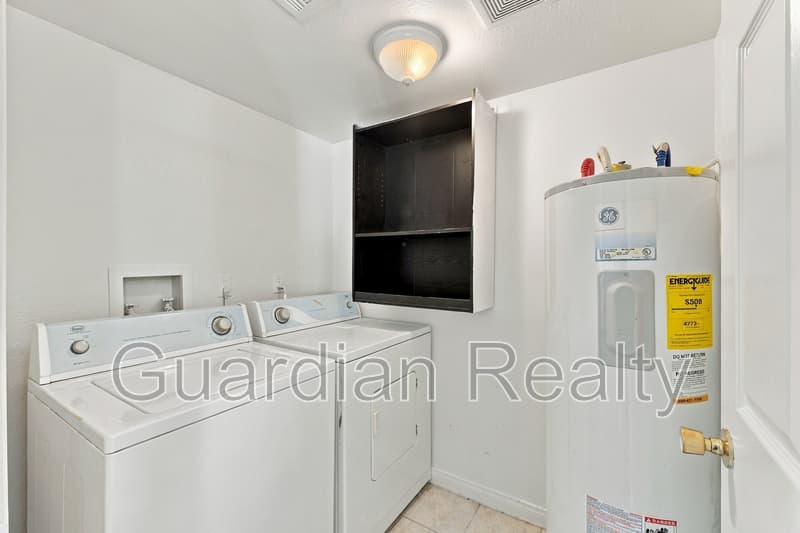 Las Vegas Condo: 4248 Tara Ave
