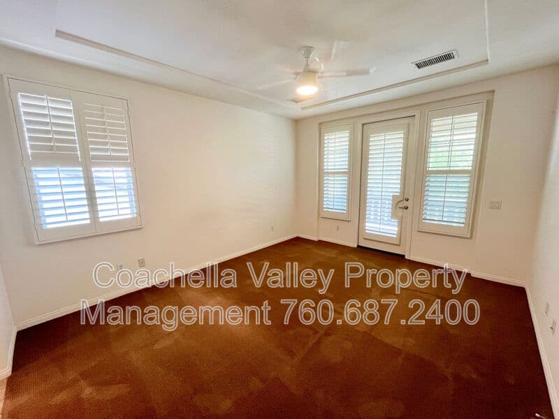 Cathedral City House: 511 Via Assisi