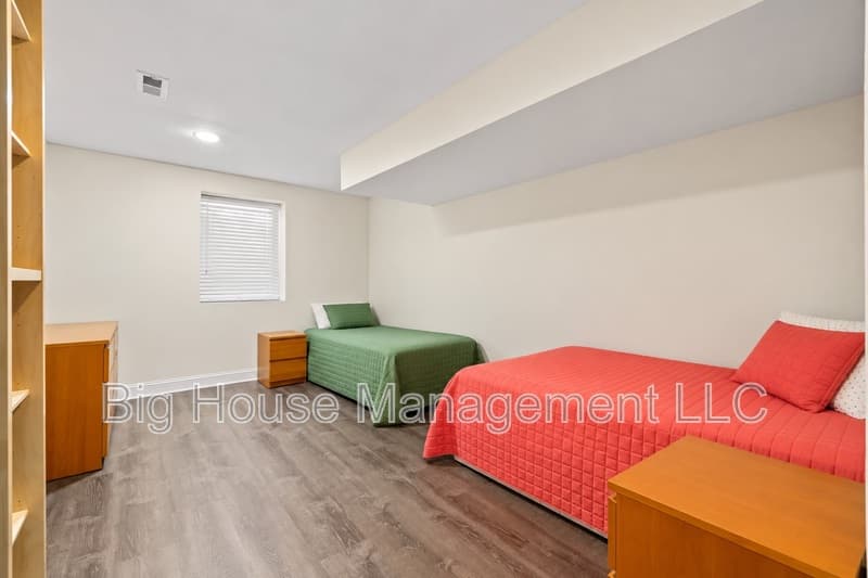 Sterling House: 47284 Grandview Pl