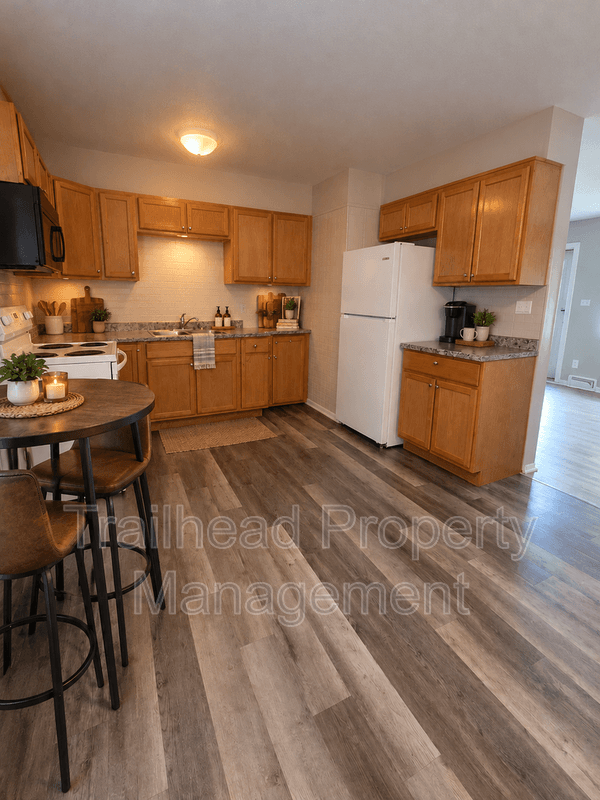 Kansas City House: 7805 E 114th St