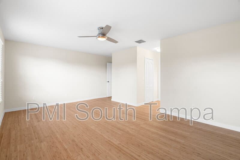 Hudson House: 13740 Newport Shores Dr