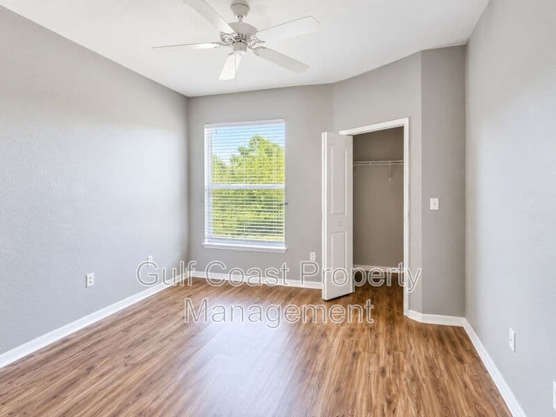 Riverview House: 5521 Legacy Crescent Place
