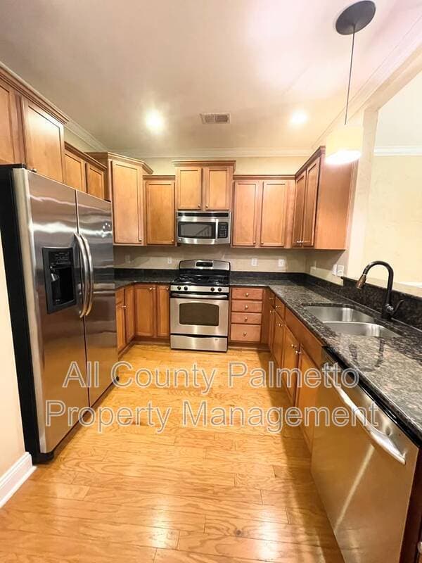 Mount Pleasant House: 3639 Bagley Dr