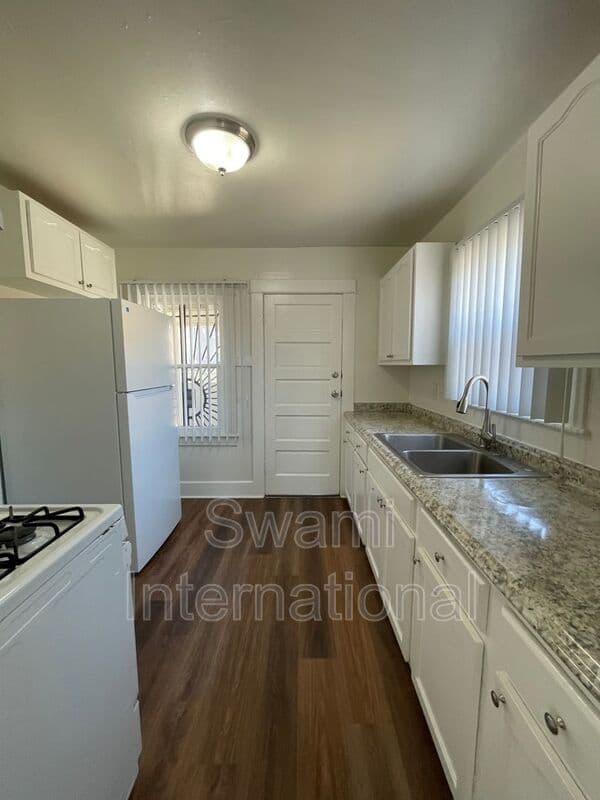 Los Angeles House: 643 W. 58th St.