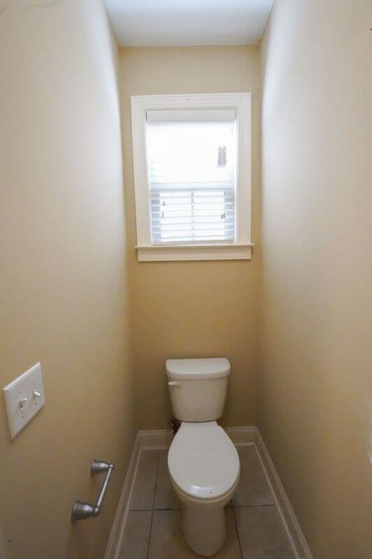 Savannah House: 146 Laguna Way