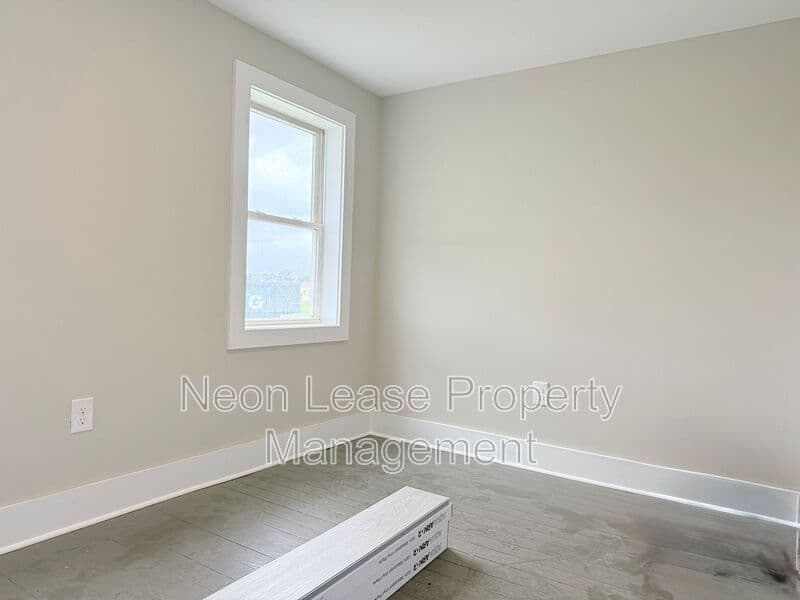 Greenwood House: 13404 Saint Johnstown Rd