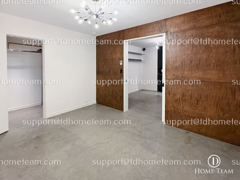 Seattle Condo: 214 Summit Ave E