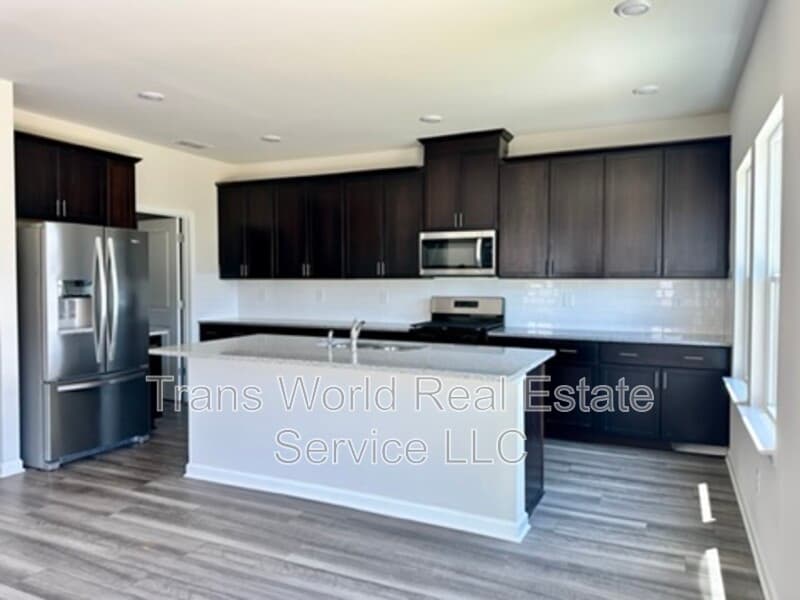 Braselton House: 5950 Green Ash