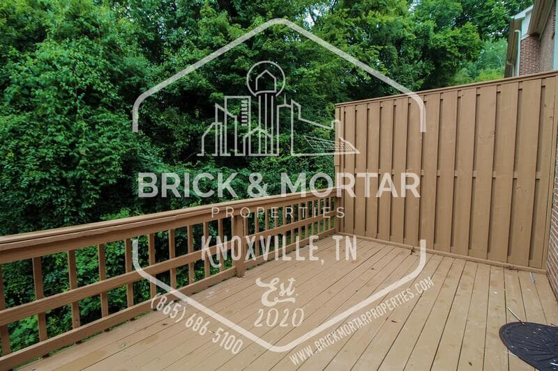 Knoxville House: 4045 Heather Court Northwest