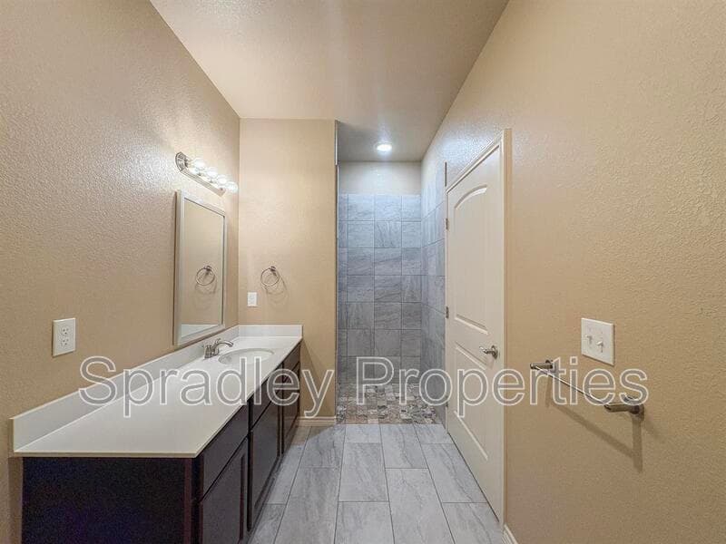 Belton Condo: 1032B Hibiscus Dr