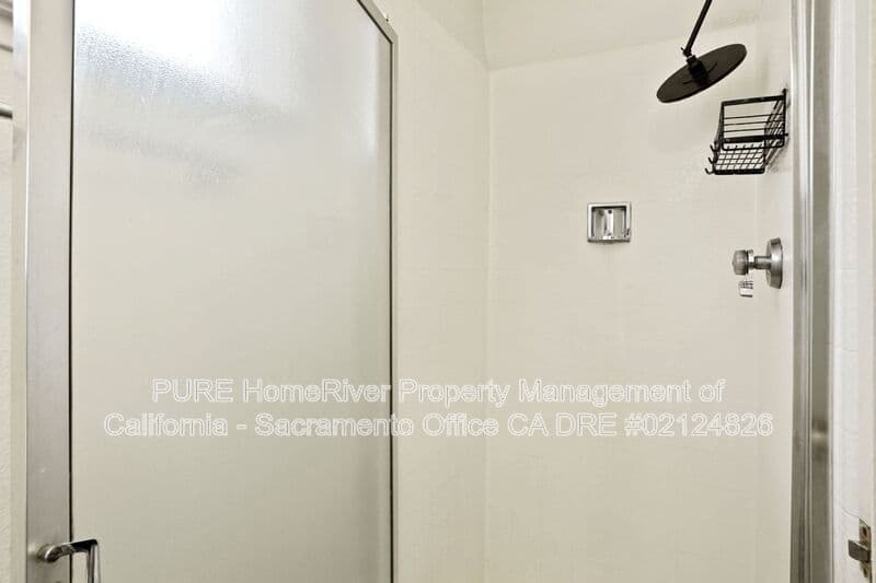 Fair Oaks House: 8128 Deseret Ave