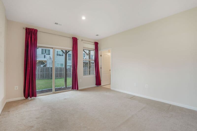 Fredericksburg House: 10100 Futbol Ct