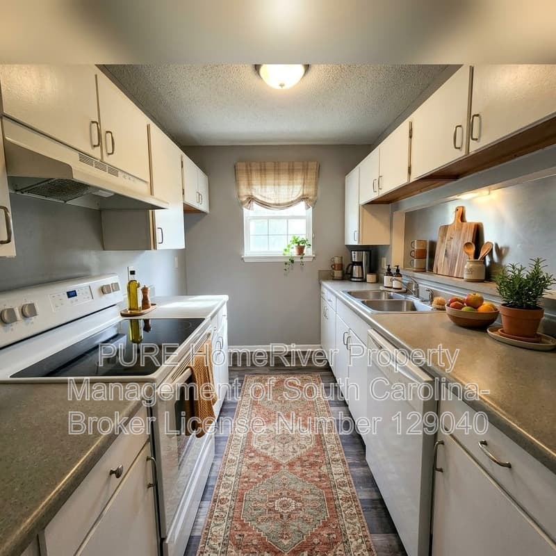 Columbia Condo: 108 Springwoods Lake Pt