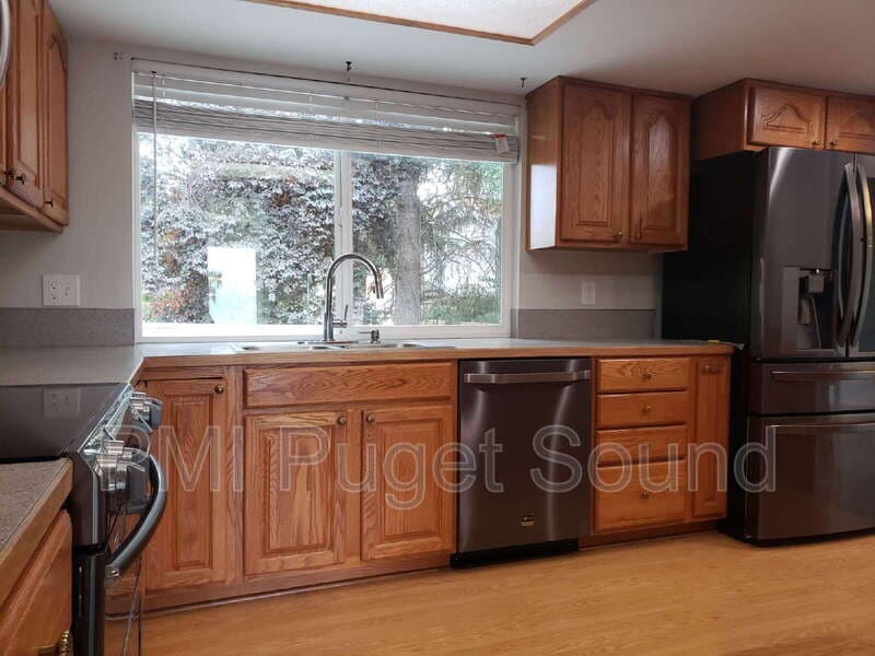 Federal Way House: 32728 35th Ave SW