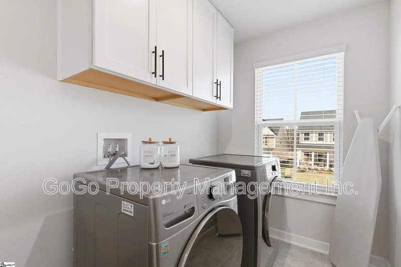 Greenville House: 101 Comanche Trail