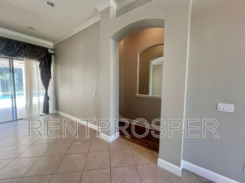 Ormond Beach House: 971 Stone Lake Drive
