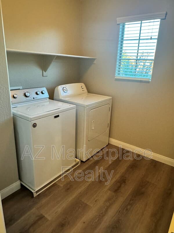 Laveen House: 7165 S. 48th Glen