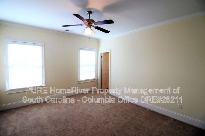 Columbia House: 395 Highland Point Drive