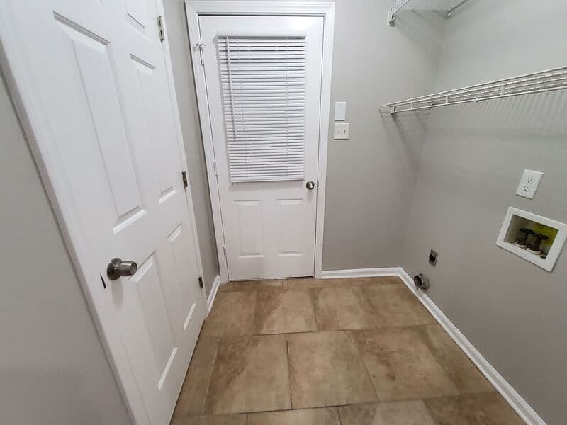 Cordova House: 647 S Sanga Rd