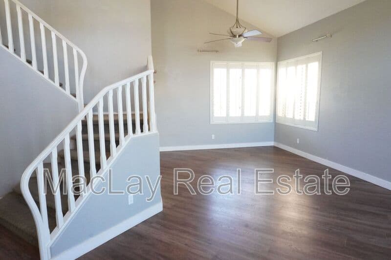 Phoenix House: 15410 S 17th ln