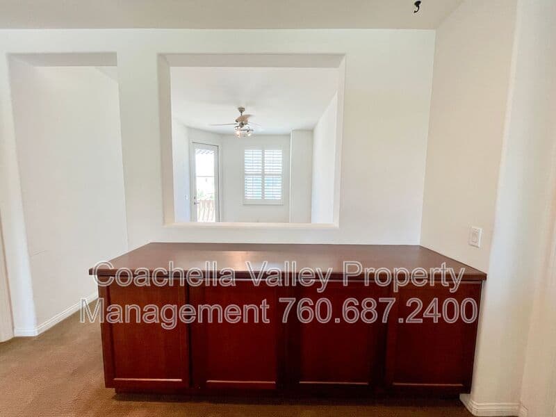 Cathedral City House: 511 Via Assisi