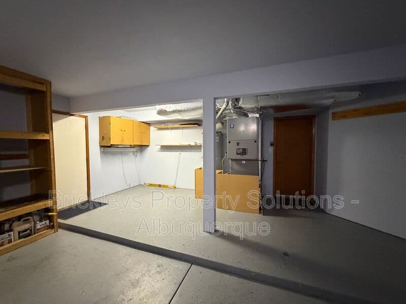 Albuquerque House: 9600 Allande Rd NE