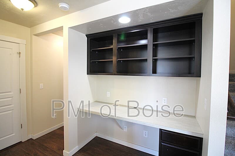 Meridian House: 3766 S Barletta Way