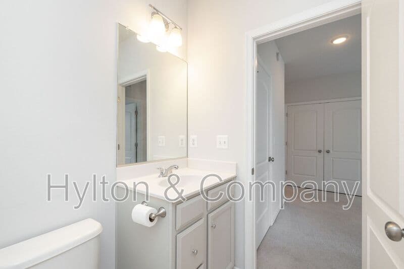 Richmond Townhome: 5920 Whitehurst Ln