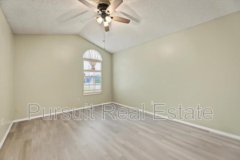 Jacksonville House: 3811 Millpoint Drive