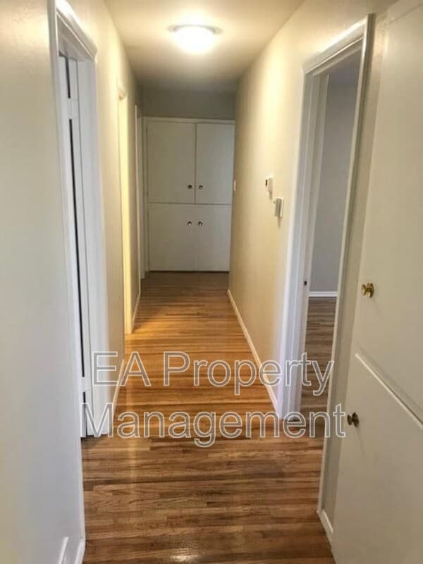 Albuquerque House: 5808 Pojoaque Rd NE