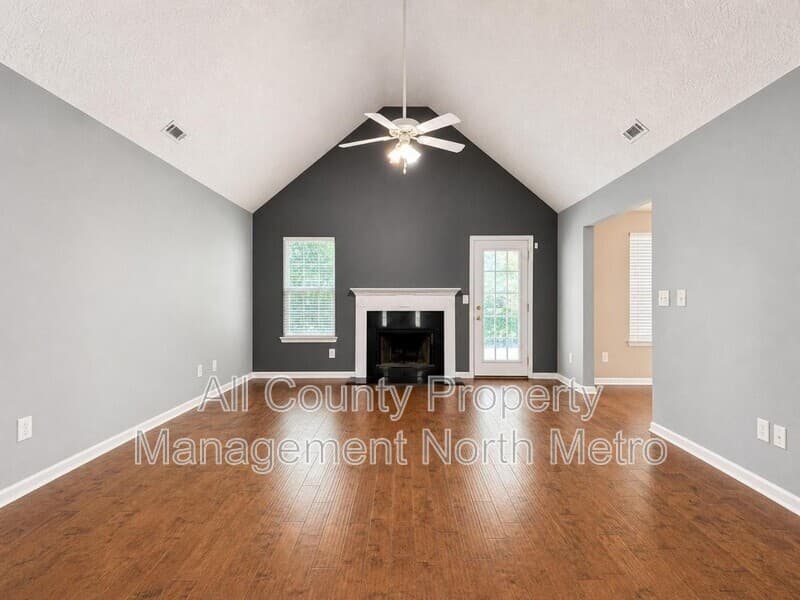 Gainesville House: 4710 Middleboro Lane