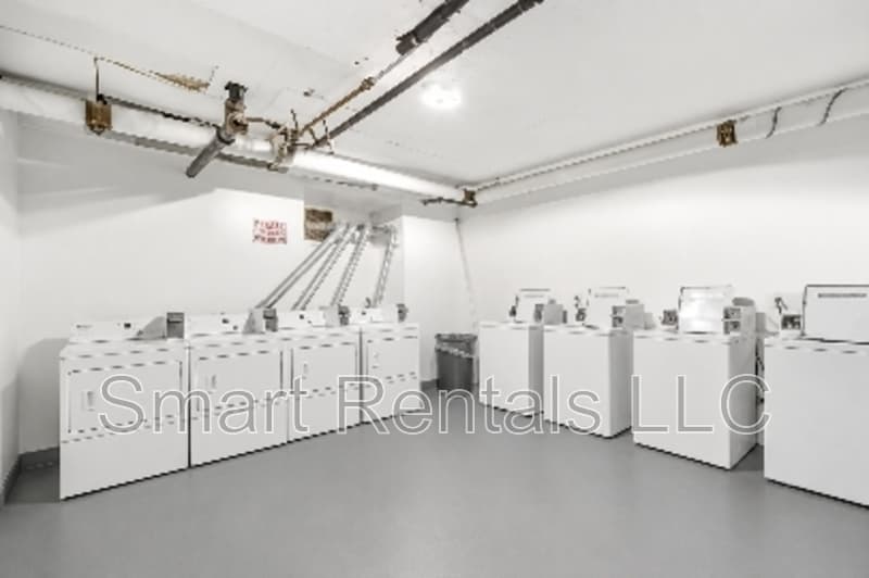 St. Louis Condo: 807 Clara Avenue  - 37