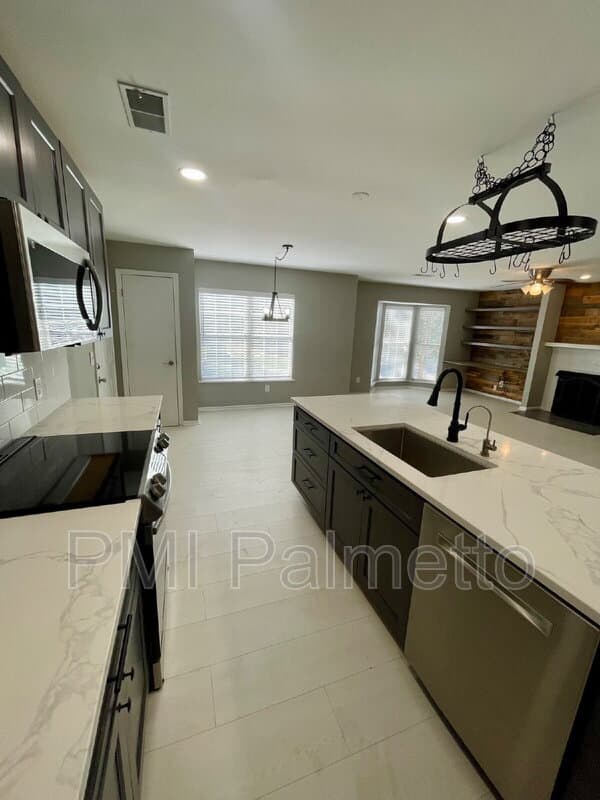 Columbia Condo: 2A Cutlers Court