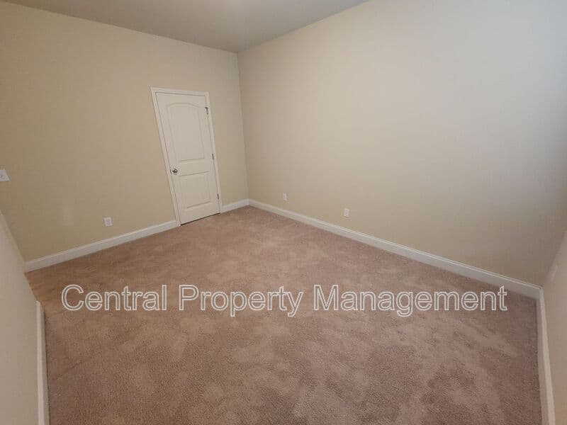 Simpsonville House: 265 Meadow Blossom Way