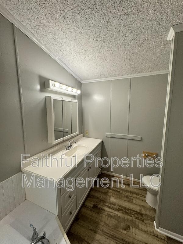 Tyler House: 6313 CR 210