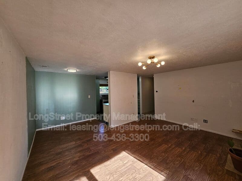Portland House: 622 SE 137th Ave