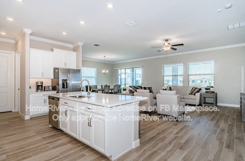 Wimauma House: 5326 Kelper Hook Ct