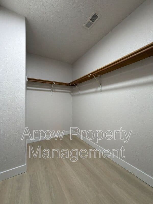 Lincoln Condo: 2380 North 44th Street