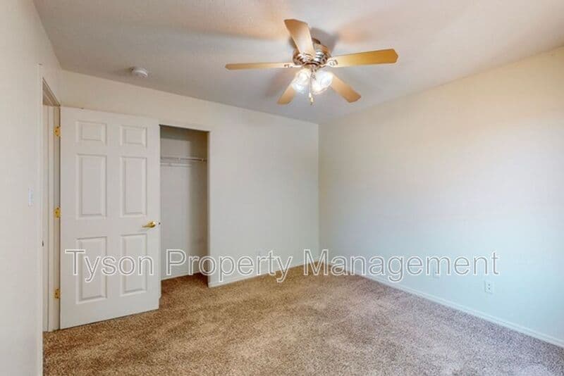 Albuquerque House: 3639 Big Cottonwood CT SW