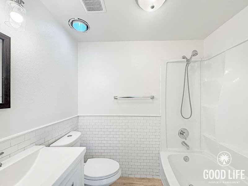 Vista Condo: 523 N Citrus Ave