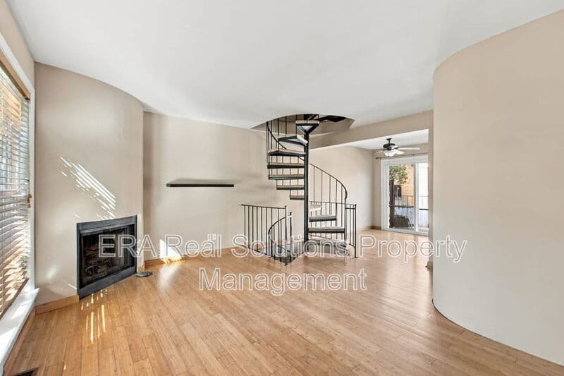 Cincinnati House: 2436 Grandview Ave.