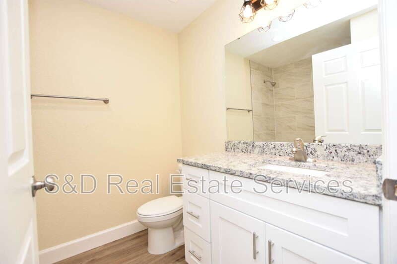 Lakeland Condo: 1111 Mercury Dr E