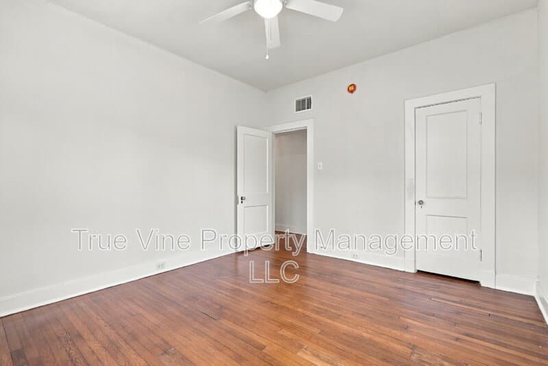 San Antonio House: 1446 Fulton Avenue