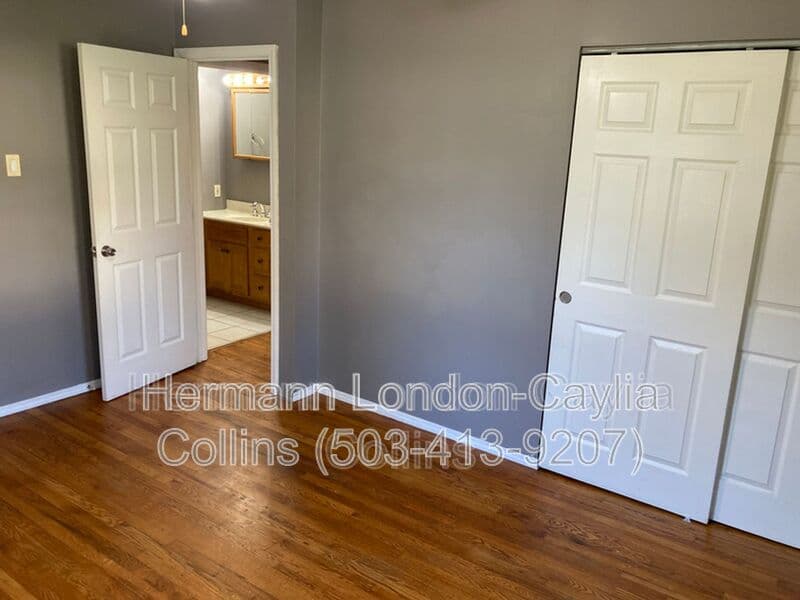 Florissant House: 2465 Hawthorne Manor Drive