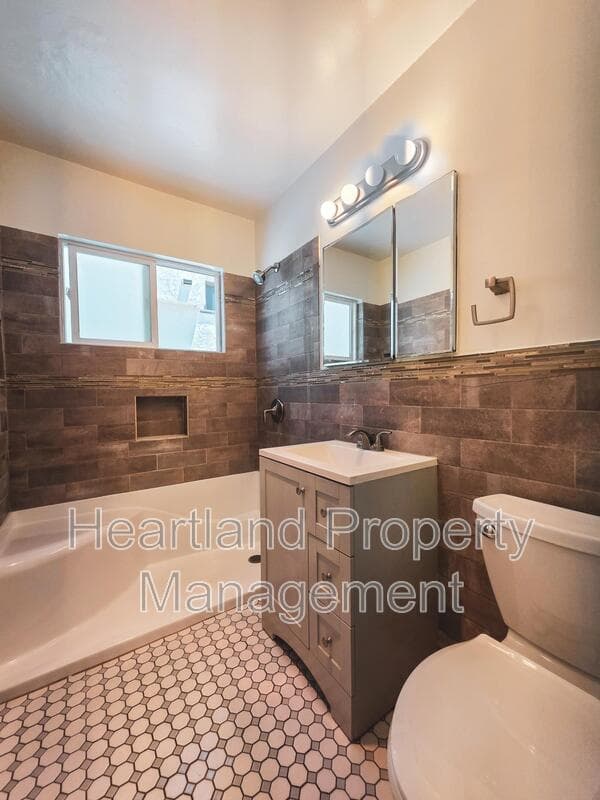 San Diego Condo: 859 Agate Street