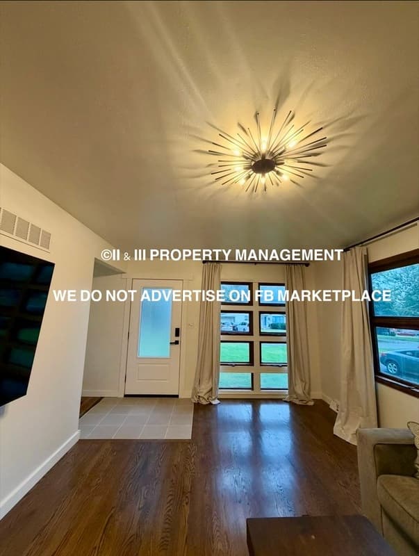 Kansas City House: 6200 North Park Avenue