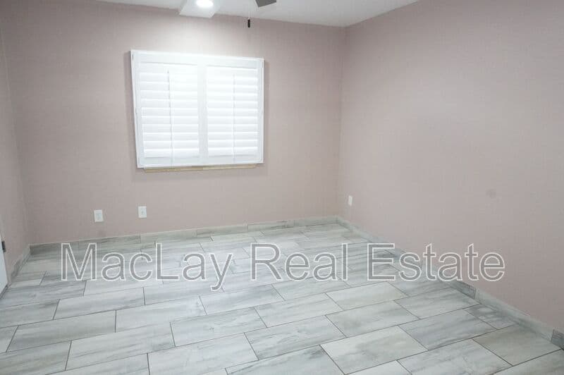 Paradise Valley Condo: 10444 N. 69th St.